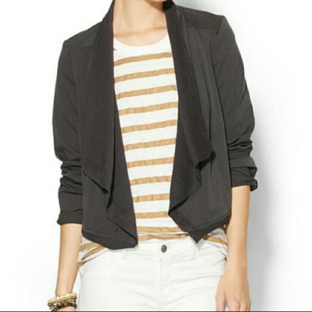 *NWOT* Willow and Clay Drapey Blazer - M